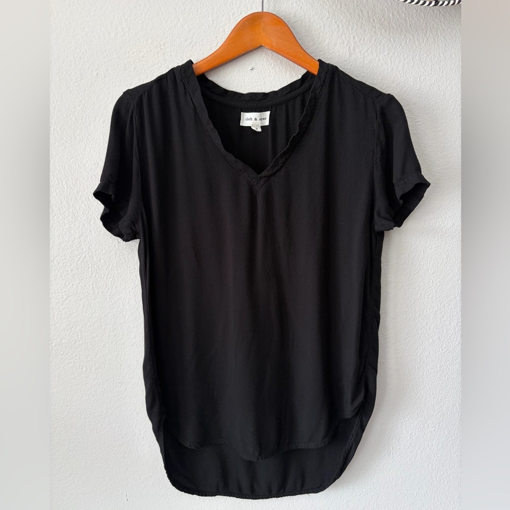 Anthropologie Cloth & Stone V-Neck Popover Top Short Sleeve Tee Women’s Small